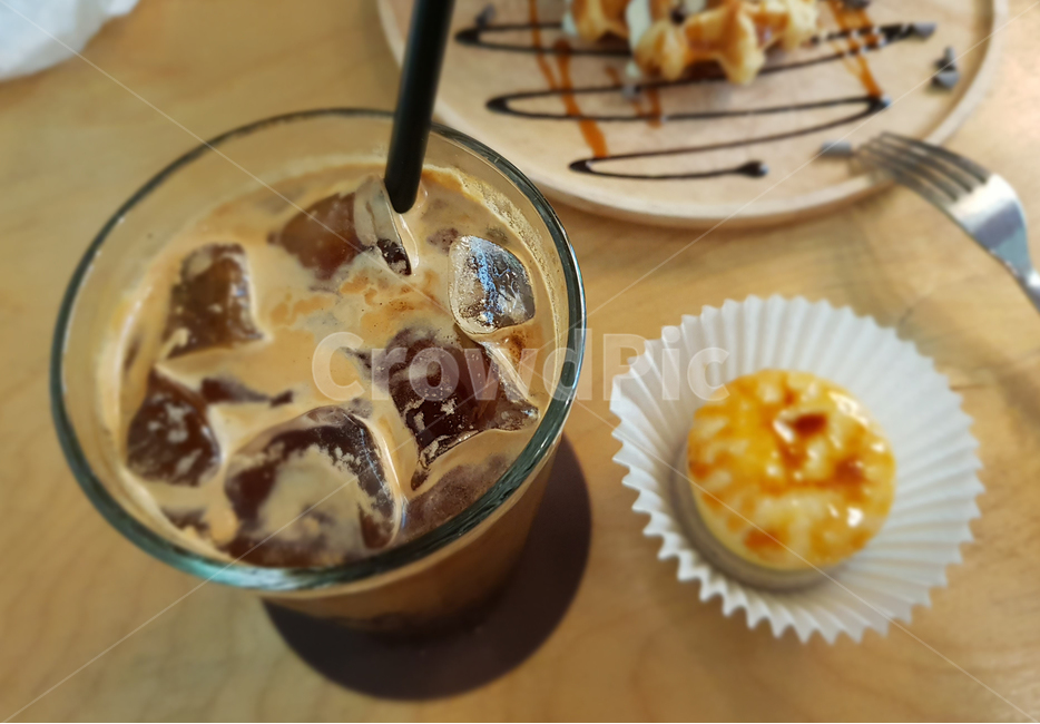 아메리카노,크림뷜레,마카롱,디저트,카페,아이스아메리카노