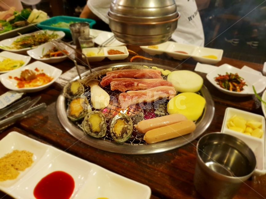 삼겹살,전복,구이,저녁,숯,불,음식,식재료,요리,food,cook,meal,dishes,food reserves,한식,한국음식,한국요리,korean food,korean dishes,korean meal,korean cook