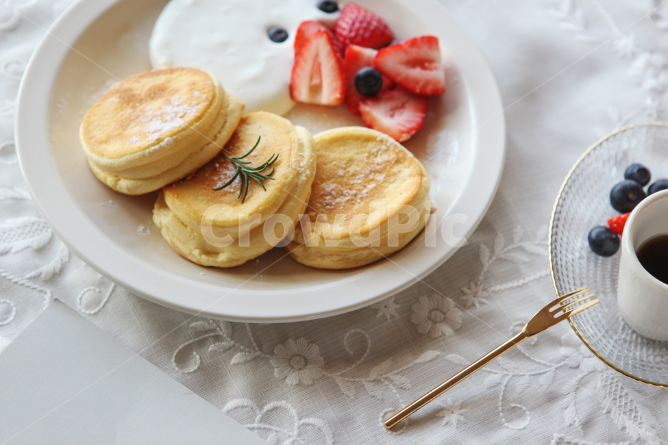 요리,플레이팅,베이킹,팬케이크,케이크,plaiting,food,음식,레시피,cook,접시,피클,baking,팬케잌,케잌,푸드,로즈마리,딸기,생크림,블루베리,음식,식재료,요리,food,cook,meal,dishes,food reserves,디저트,간식,후식,dessert,snack