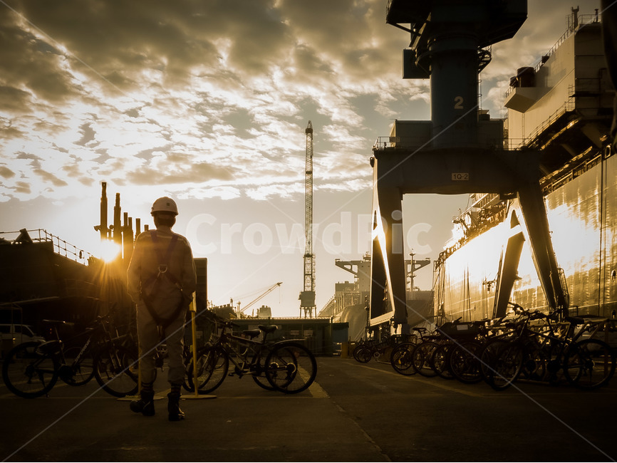 human,인간,person,bicycle,자전거,조선소,중공업,산업,산업,industry,industrial
