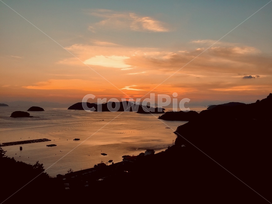 일몰,자연,바다,노을,풍경,해질녘,경관,sunset,자연,풍경,nature,landscape,land,땅,outdoors,옥외,dusk,황혼,sky,하늘,dawn,새벽,red sky,붉은 하늘,shoreline,해안선,water,물,ocean,대양,sea