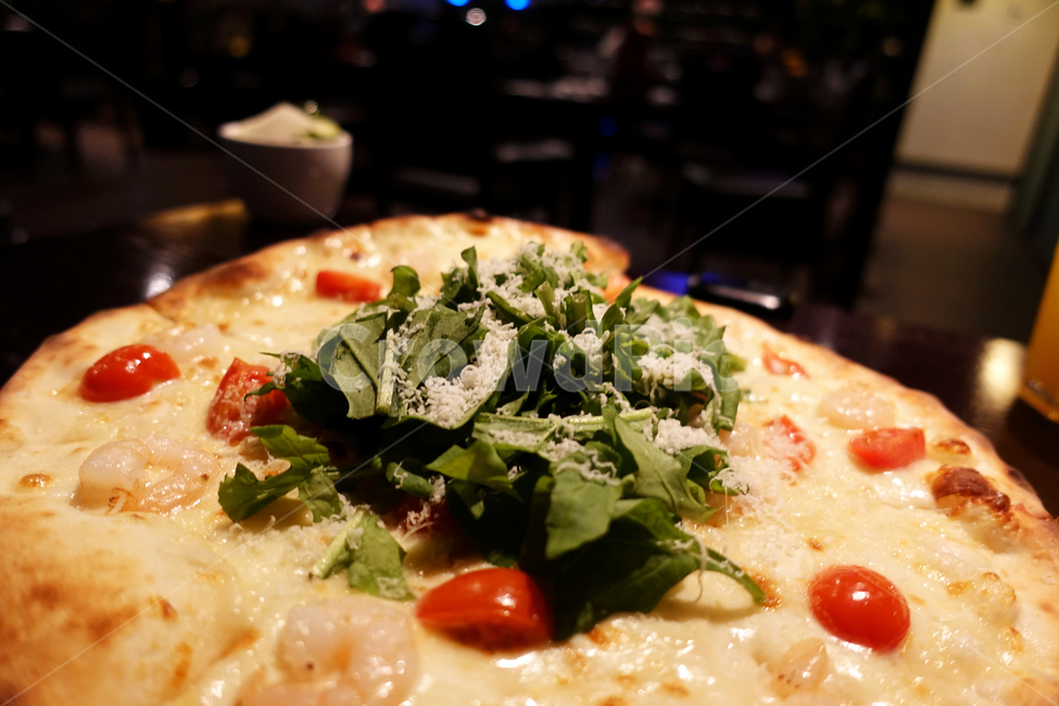 피자,새우,토마토,꿀,데이트,로맨틱,이탈리안레스토랑,레스토랑,pizza,shrimp,tomato,honey,romantic,restaurant,음식,식재료,요리,food,cook,meal,dishes,food reserves,빵,bread,양식,서양음식,서양요리,western food,western dishes,western meal,western cook