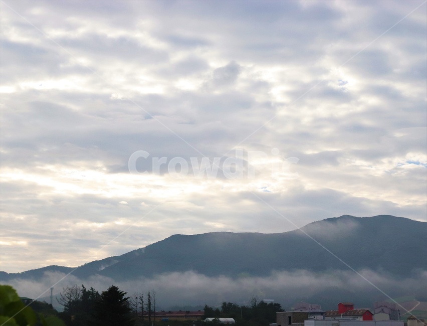 nature,자연,outdoors,옥외,mountainrange,산맥,mountain,산,구름,하늘,sun