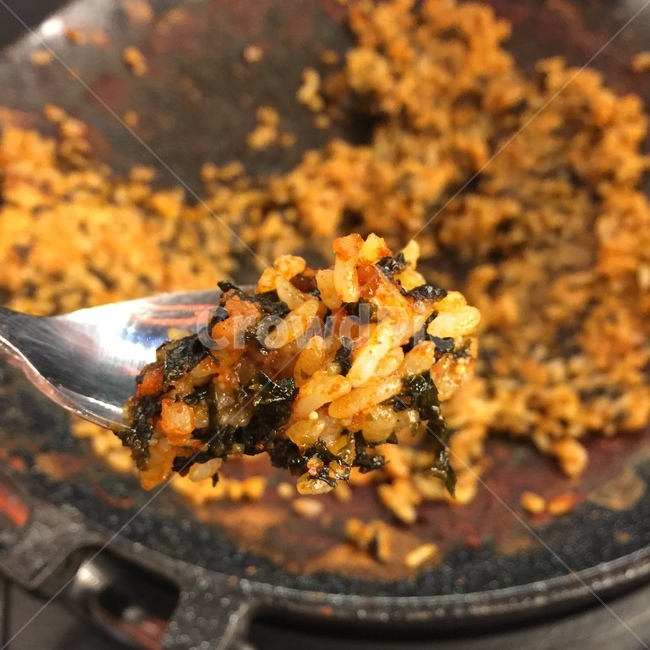 볶음밥,음식,먹음직한,밥,food,한국음식,koreanfood,숟가락,한숟가락,따뜻한음식,음식점,식당,쌀요리,식사,koreanmeal,koreancook,한국요리,한식,음식,식재료,요리,food,cook,meal,dishes,food reserves