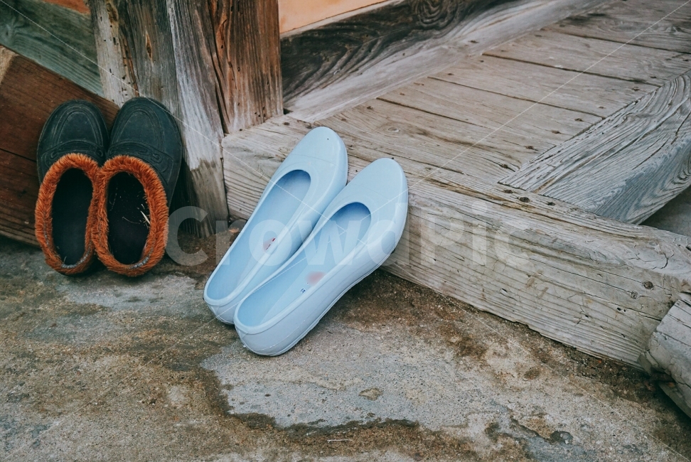 여행,travel,여행사진,국내여행,혼자여행,사진,담양,담양여행,배경사진,배경,이쁜사진,색감,색감좋은사진,옛날집,고무신,정겨움,향수,한국전통,한국문화,korean traditional,korean culture,사물,물건,오브젝트,thing,object,matter