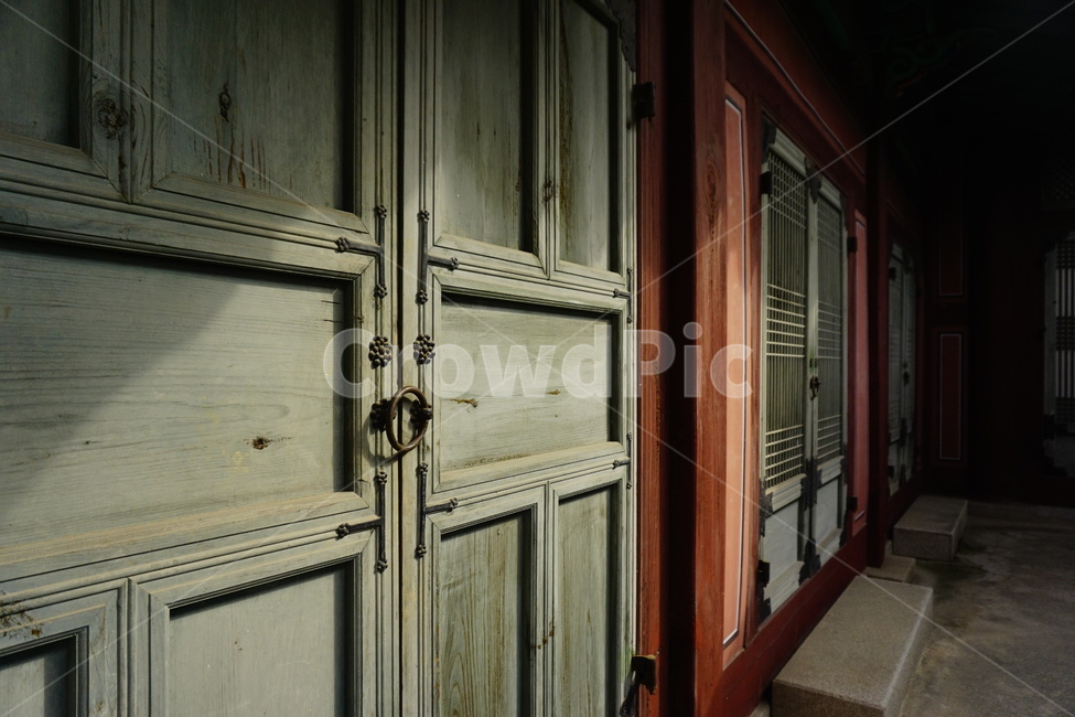 창덕궁,한국전통,한국,전통,건물,door,korea,traditional,palace,green,architect,한국전통,한국문화,korean traditional,korean culture,건축물,건물외관,exterior,building,structure,architecture,construction