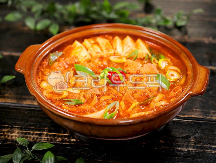 돼지고기두부김치찌개,김치찌개,돼지고기김치찌개,두부김치찌개,김장,한식,한국,요리,음식,발효,발효음식,배추,전통,고춧가루,전통음식,대한민국,먹거리,반찬