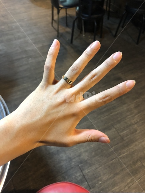 human,인간,person,사람,반지낀손,손,hand,ring,여자손,사람,인물,인간,human,person,신체일부,몸,body