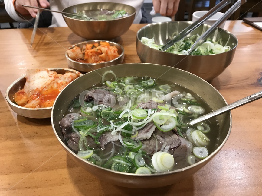 곰탕,맑은곰탕,파,김치,한식,깍두기,음식,식재료,요리,food,cook,meal,dishes,food reserves,한식,한국음식,한국요리,korean food,korean dishes,korean meal,korean cook