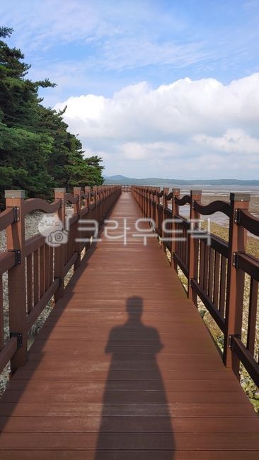 Dullegil,nature,walkingtrails,coastal walkway,beach promenade,coastal road