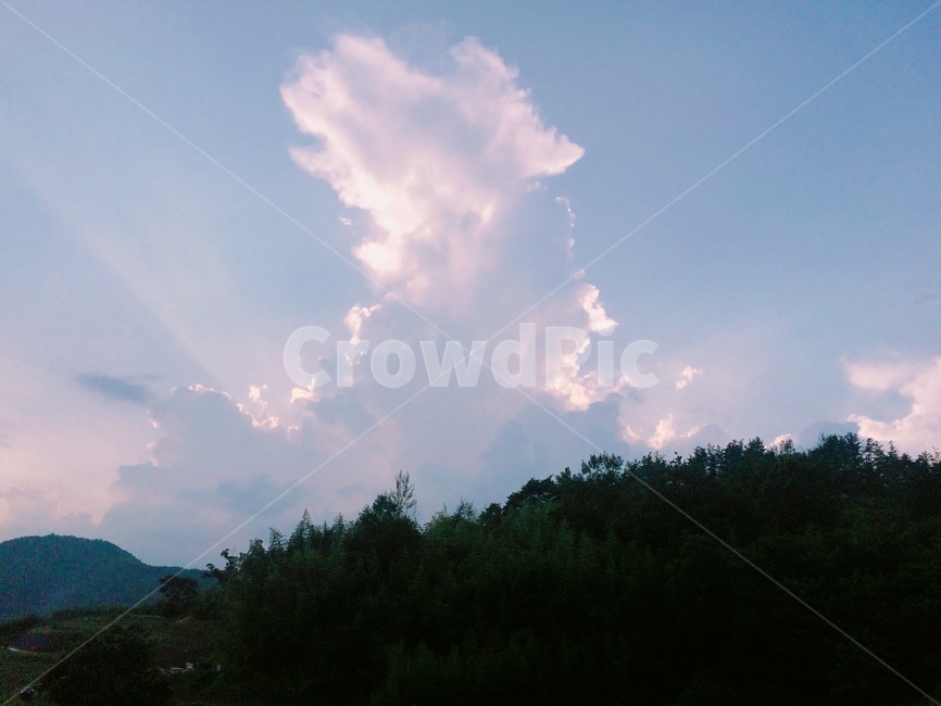 구름,하늘,핑크색,산,해질녘,더스크닥,산책,길,자연,풍경,nature,landscape,색깔,색상,색채,색감,color sense,color sensitivity,feeling of color,weather,날씨,outdoors,옥외,cloud,cumulus,적운,sky