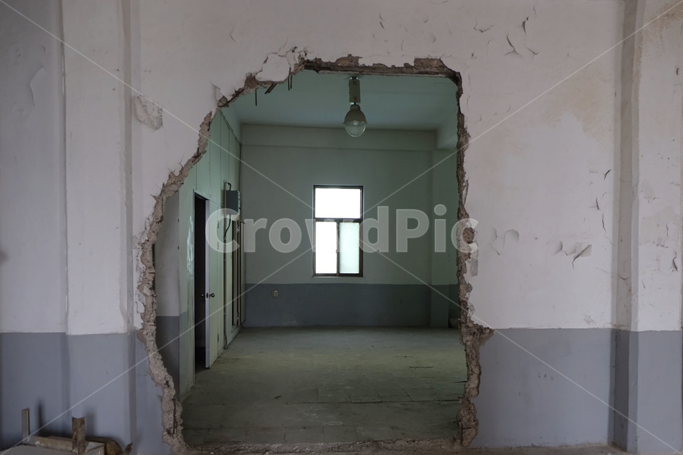 abandonedbuilding,Byeokgeum,construct,hole wall,building,Hulk,interior,abandoned building,cracked wall,construction,Under construction,abandoned factory,architecture,abandonedfactory,factory,ahole,holeinwall,broken wall,wall,hole in the wall