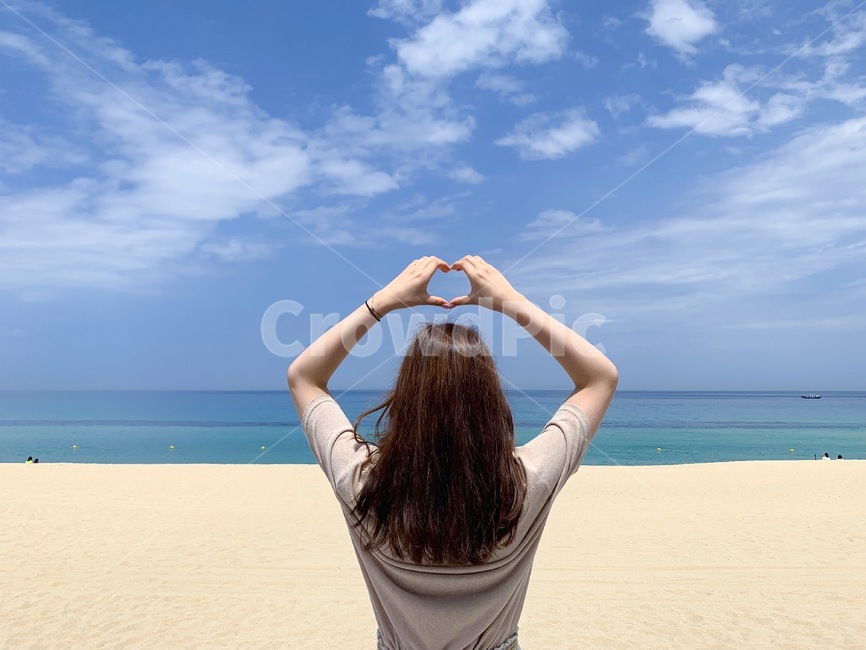 하트,바다,해변,강문해변,뒷모습,여자,해변,바다,beach,sea,여성,여자,woman,female,lady