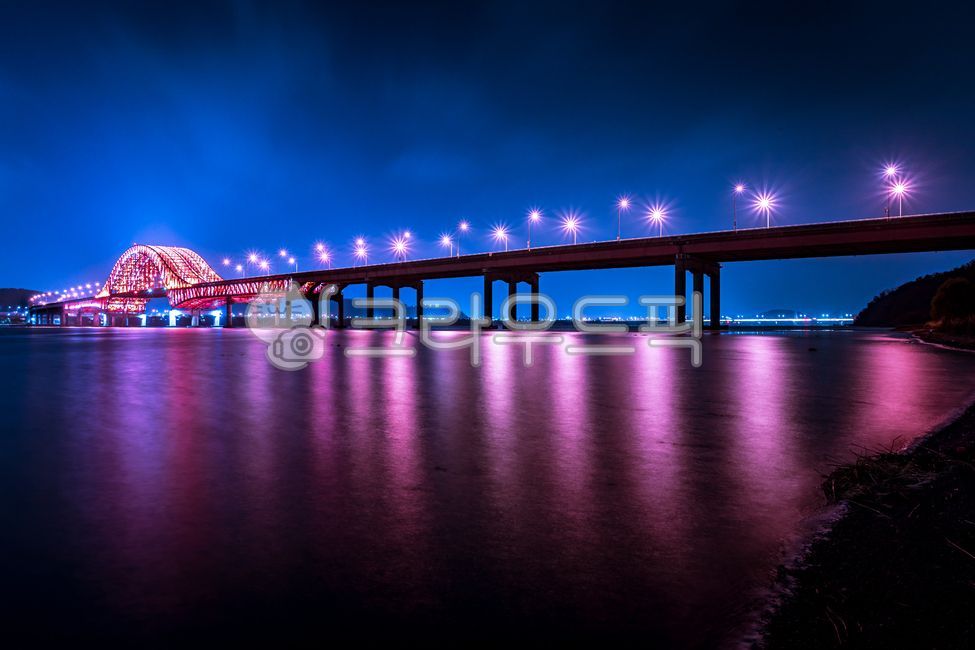 night view,blue sky,clouds,long exposure,Banghwa Bridge,water,Han River,pier,background,sunset,bridge,glow