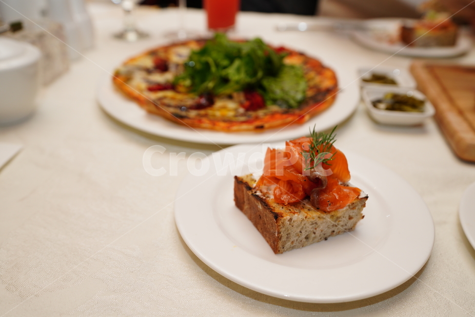 음식,빵,bread,먹거리,푸드,식사,양식,연어,생선,음식,식재료,요리,food,cook,meal,dishes,food reserves,양식,서양음식,서양요리,western food,western dishes,western meal,western cook