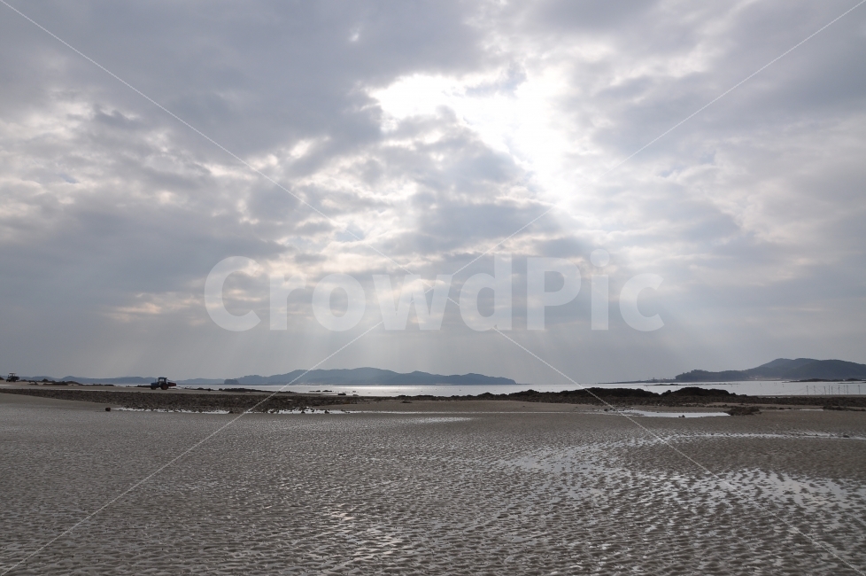 해변,햇살,구름,갯벌,적막한,자연,풍경,nature,landscape,해변,바다,beach,sea,outdoors,옥외