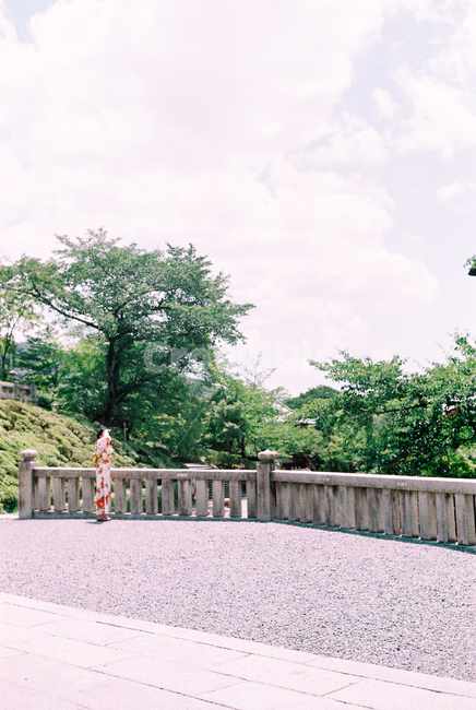 일본,일본감성,필름카메라,필름사진,여름,기모노,kimono,outdoors,정자,arbour,garden,정원,옥외