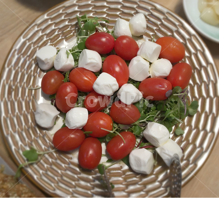 샐러드,음식,요리,토마토,모자렐라치즈,건강음식,healthyfood,salad,meal,tomatoes,cheese,건강,헬스웨어,헬스케어,healthware,health care,음식,식재료,요리,food,cook,meal,dishes,food reserves,채소,야채,vegetables