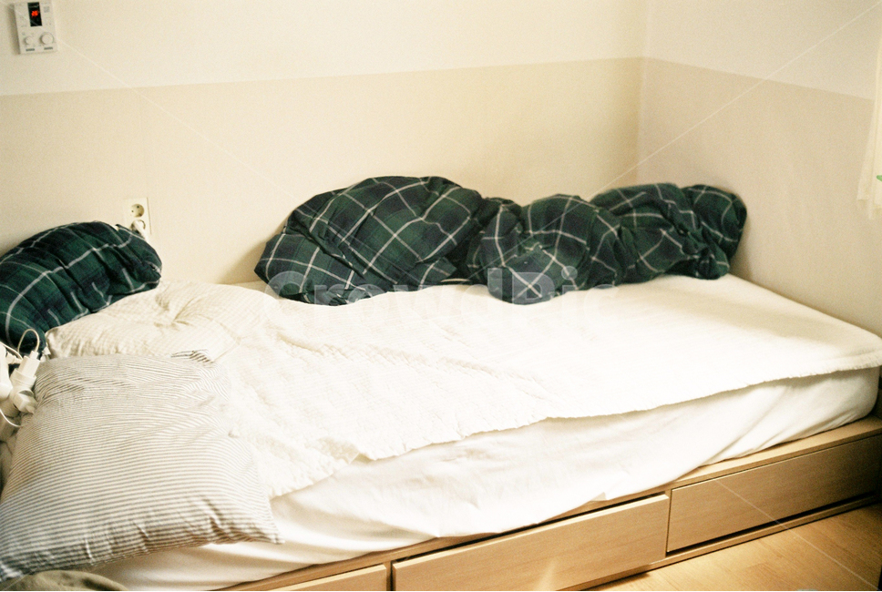 방,원룸,베개,싱글,원목침대,자취,이불,furniture,가구,bed,침대