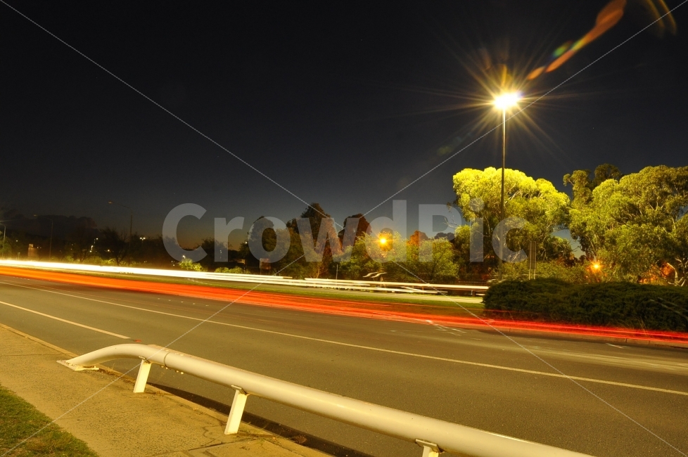 호주,캔버라,도로,밤,조명,빛,차,나무,australia,canberra,road,night,lamp,streetlamp,lights,car,trees,교통,교통수단,traffic,transportation,야경,밤,풍경,nightscape,night,landscape,asphalt,아스팔트