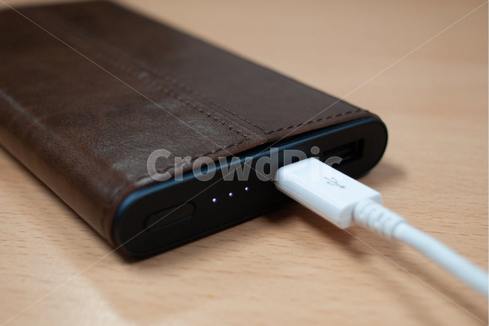충전,recharge,회복,recover,배터리,battery,플러그,plug,정보통신기술,전자기기,전자제품,it,information,technology,electronic equipment,사물,물건,오브젝트,thing,object,matter