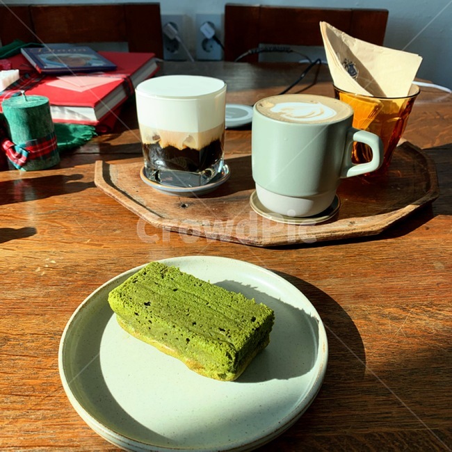 saucer,받침접시,pottery,도기류,cup,컵,coffeecup,커피컵,coffee,커피