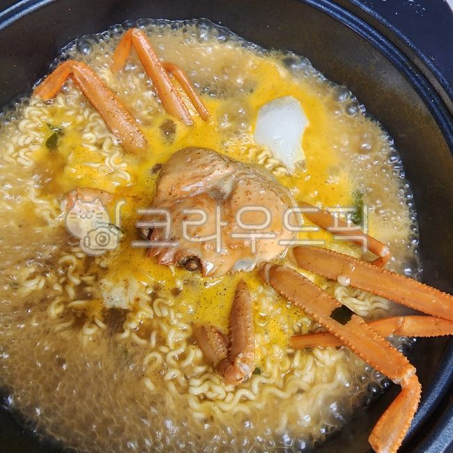 seafood,ramen,egg,Red crab ramen,red crab,food