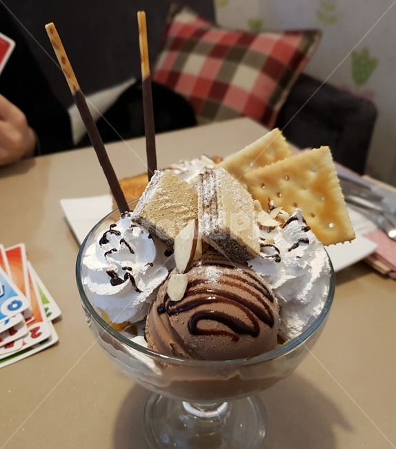 food,음식,icecream,아이스크림,creme,크림,dessert,디저트,parfait,파르페,chocolateicecream,초코맛아이스크림