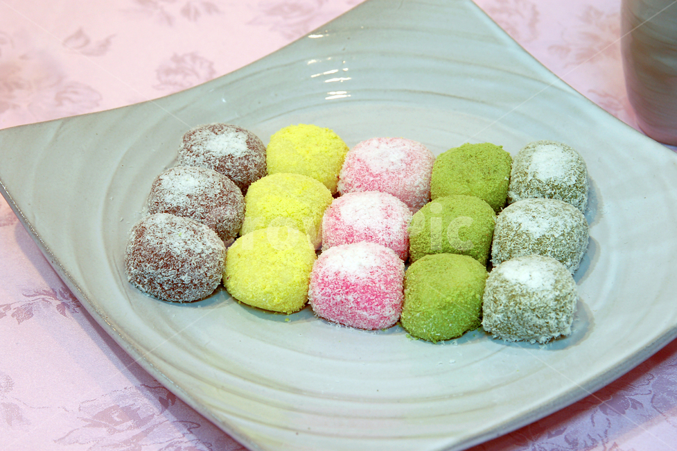 경단,오색경단,모찌,떡,모찌떡,전통떡,찹살,찹쌀,찹살모찌,찹쌀모찌,음식,한식,전통,한국,한국전통,전통음식,컬러,칼라,컬러풀,음식,식재료,요리,food,cook,meal,dishes,food reserves,한식,한국음식,한국요리,korean food,korean dishes,korean meal,korean cook