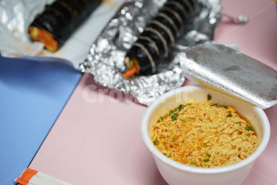 라면,간식,음식,식사,먹거리,면,인스턴트,분식,사발면,면발,국물,안주,김밥