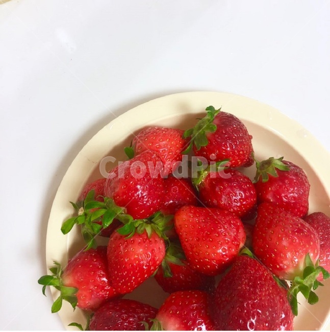 딸기,과일,맛있는과일,음식,food,strawberry,빨간과일,빨간색과일,빨강과일,레드과일,접시,그릇,간식,후식,음식,식재료,요리,food,cook,meal,dishes,food reserves,채소,야채,vegetables