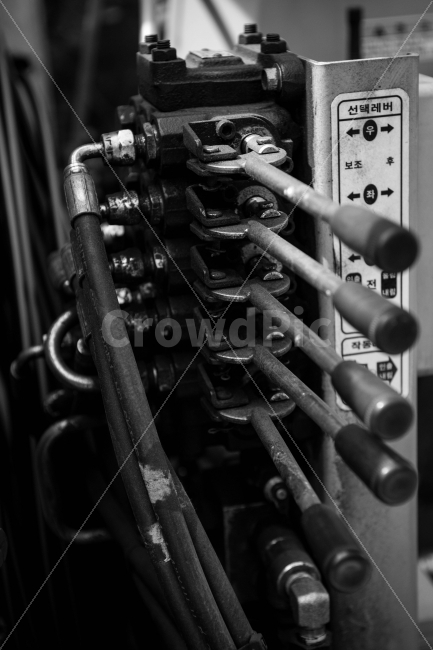 기계,공작,공사,공사현장,machine,현장,유압,레버,손잡이,기계손잡이,유압기기,유압라인,lever,흑백,모노톤,monochrome,black and white,산업,industry,industrial,제조업,manufacturing business,manufacturing industry