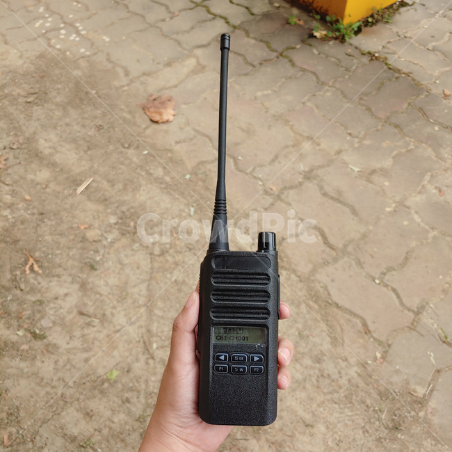 무전기,radio,walkietalkie,기계,machine,black,검정,안테나,antenna