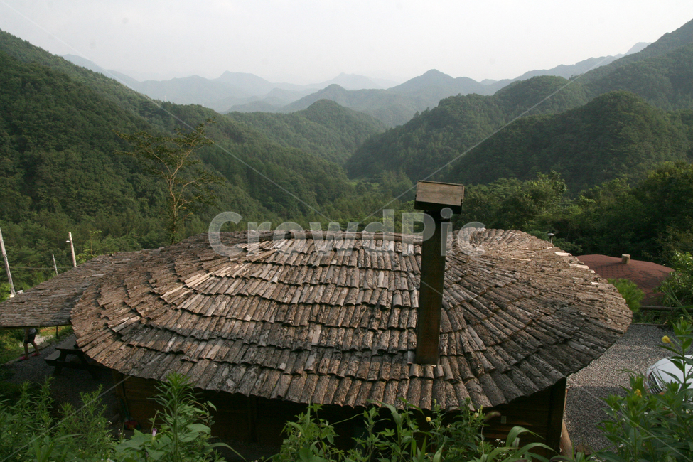너와,지붕,나무,너와집,풍경,자연,풍경,nature,landscape,한국자연풍경,한국자연경관,korea nature landscape,한국전통,한국문화,korean traditional,korean culture,건축물,건물외관,exterior,building,structure,architecture,construction,outdoors,옥외,roof