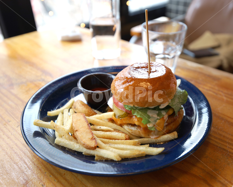 햄버거,수제버거,food,음식,버거,burger,감자튀김,meal,식사,요리,음식,식재료,요리,food,cook,meal,dishes,food reserves,양식,서양음식,서양요리,western food,western dishes,western meal,western cook