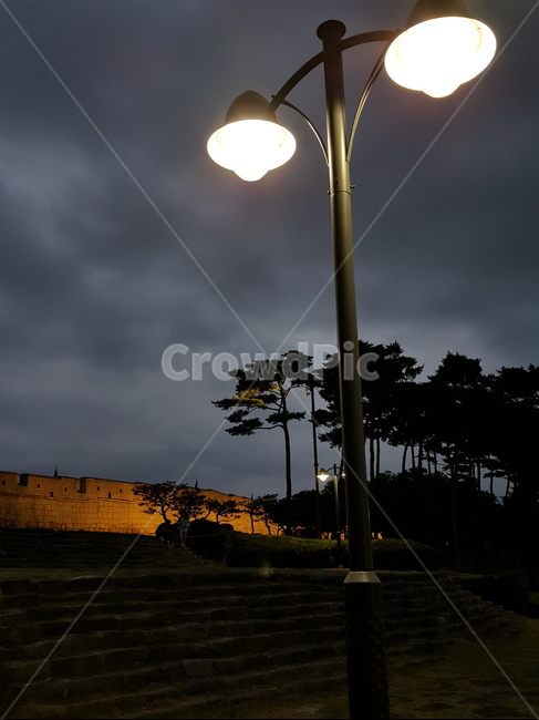 가로등,불빛,운치,느낌,이끌림,야경,밤,풍경,nightscape,night,landscape,lamp post,램프 포스트