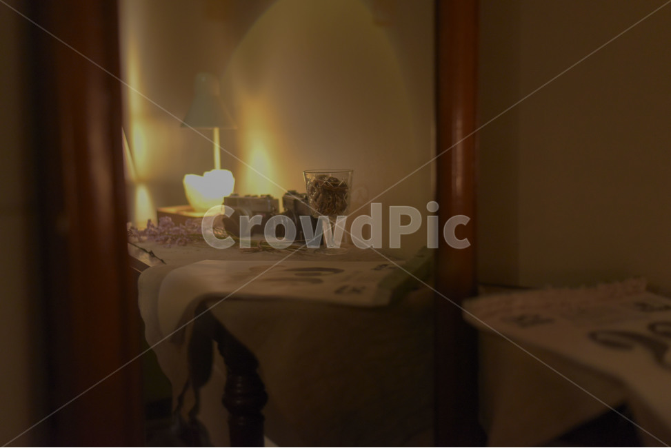 카메라,거울,카페,촛불,조명,감성,sensible,feeling,인테리어,실내디자인,interior design