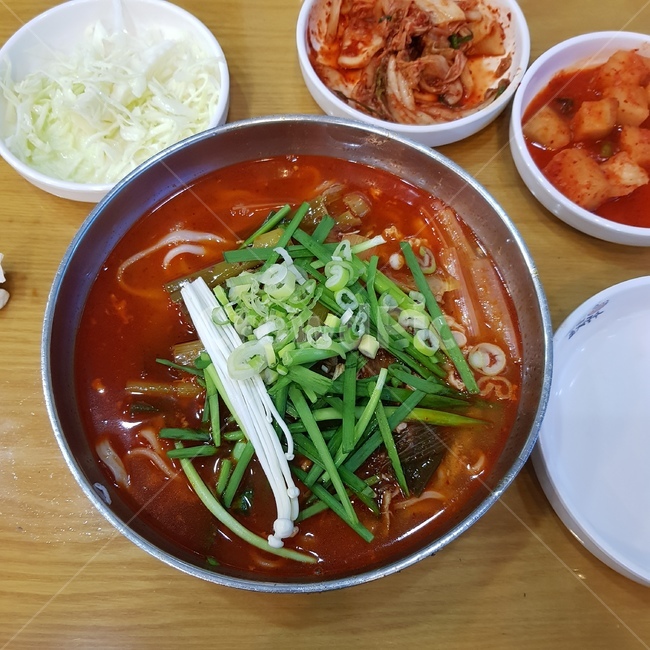 음식,육개장닭칼국수,육개장,칼국수,food,koreanfood,맛있는음식,음식사진