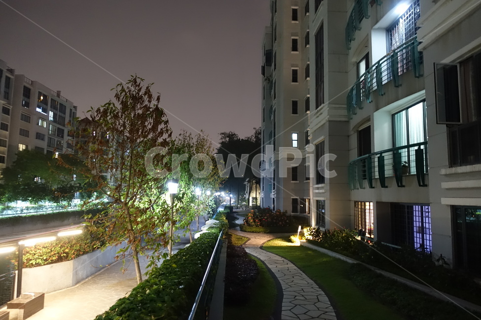 밤산책,산책,조명,집앞,아파트,path,통로,walkway,보도,condo,walk,nightview,야경,밤,night,강변