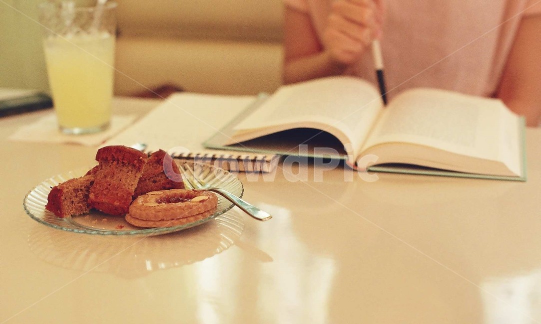 독서,공부,스터디,티타임,베이커리,디저트,테이블,reading,study,teatime,bakery,dessert,table