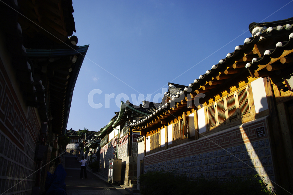 한옥,길,지붕,기와지붕,하늘,전통,architecture,건축물,building,건물,temple,신전,worship,예배,shrine,신사