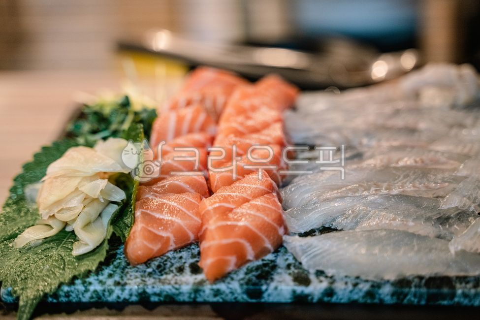 Raw fish restaurant menu,salmon sashimi,flatfish sashimi,salmon flatfish,episode