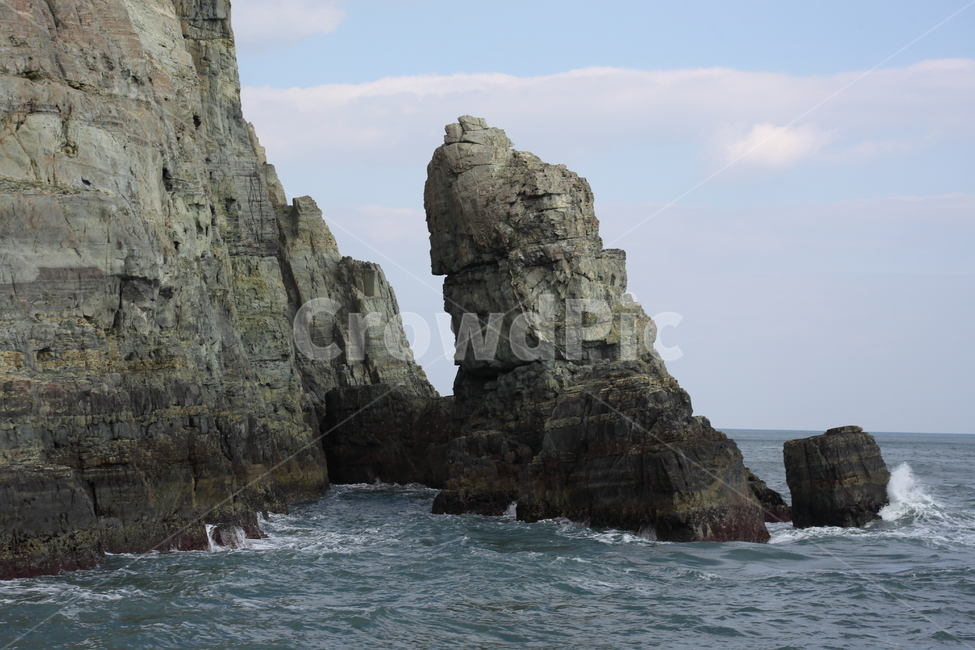 남해바다,바위섬,한려해상국립공원,바다,island,자연풍경,거제해금강,자연,풍경,nature,landscape,한국자연풍경,한국자연경관,korea nature landscape,제주도,jeju,jeju island,outdoors,옥외,cliff,낭떠러지,water,물,ocean,대양,sea,promontory,곶