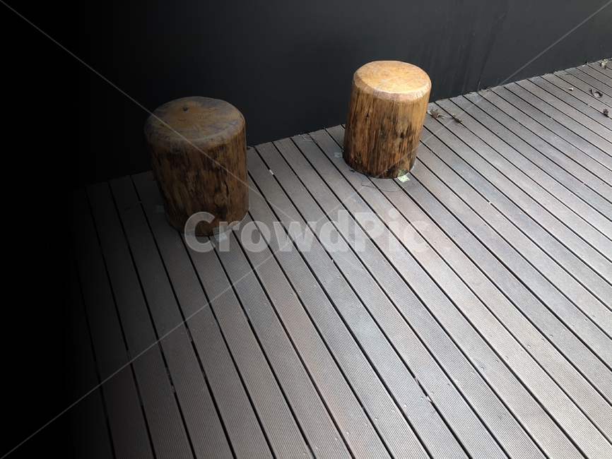 의자,나무,둥근,나무바닥,나무의자,휴게소,chair,seat,wood,round,floor