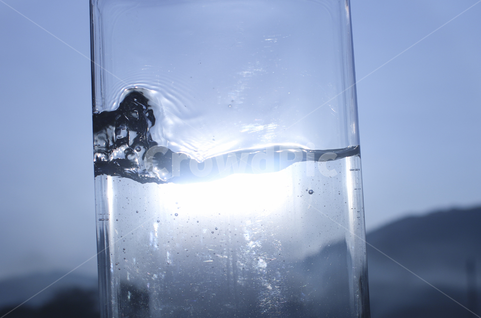 droplet,작은물방울,물,water,햇빛,light,하늘,sky,glass,유리,보틀,병,bottle