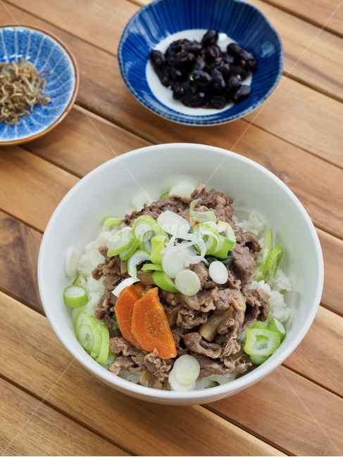 불고기,불고기덮밥,소불고기,한국,한국음식,아시아음식,반찬,웰빙,배경,덮밥,채소,고기,bulgogi,bulgogiricebowl,beefbulgogi,korea,koreanfood,asianfood,sidedish,wellbeing,background,ricebowl,vegetable,meat,음식,식재료,요리,food,cook,meal,dishes,food reserves,한식,한국음식,한국요리,korean food,korean dishes,korean meal,korean cook