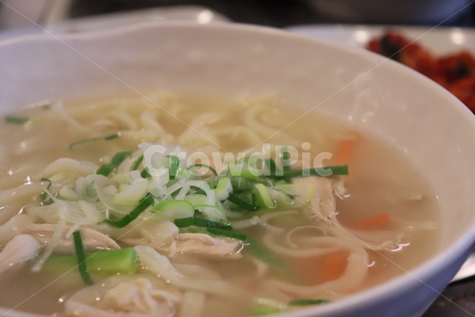 닭칼국수,칼국수,음식,면,닭육수,맛집,음식,식재료,요리,food,cook,meal,dishes,food reserves,면류,면요리,noodles,한식,한국음식,한국요리,korean food,korean dishes,korean meal,korean cook