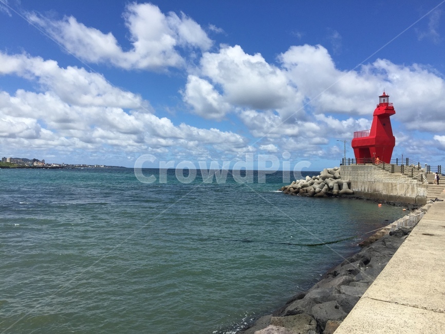 제주도,이오테우해변,말등대,하늘,바다,여름,해변,등대,lighthouse