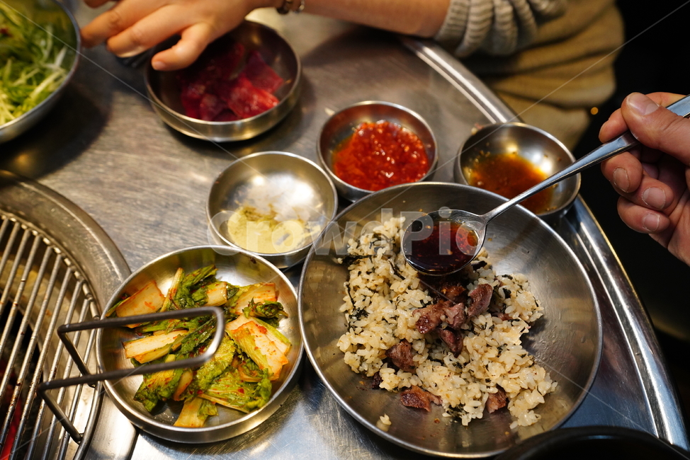 한식,밥,고기,육식,육류,비빔밥,식사,숟가락,먹방,rice,그릇,음식,food,먹거리,한끼,끼니,김치,한우,음식,식재료,요리,food,cook,meal,dishes,food reserves,한식,한국음식,한국요리,korean food,korean dishes,korean meal,korean cook