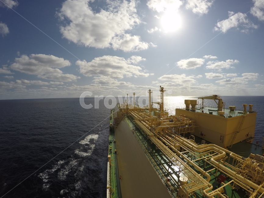 빛,바다,light,flare,플레어,sea,pacific,태평양,ocean,cloud,구름,배,ship,상선,merchantship